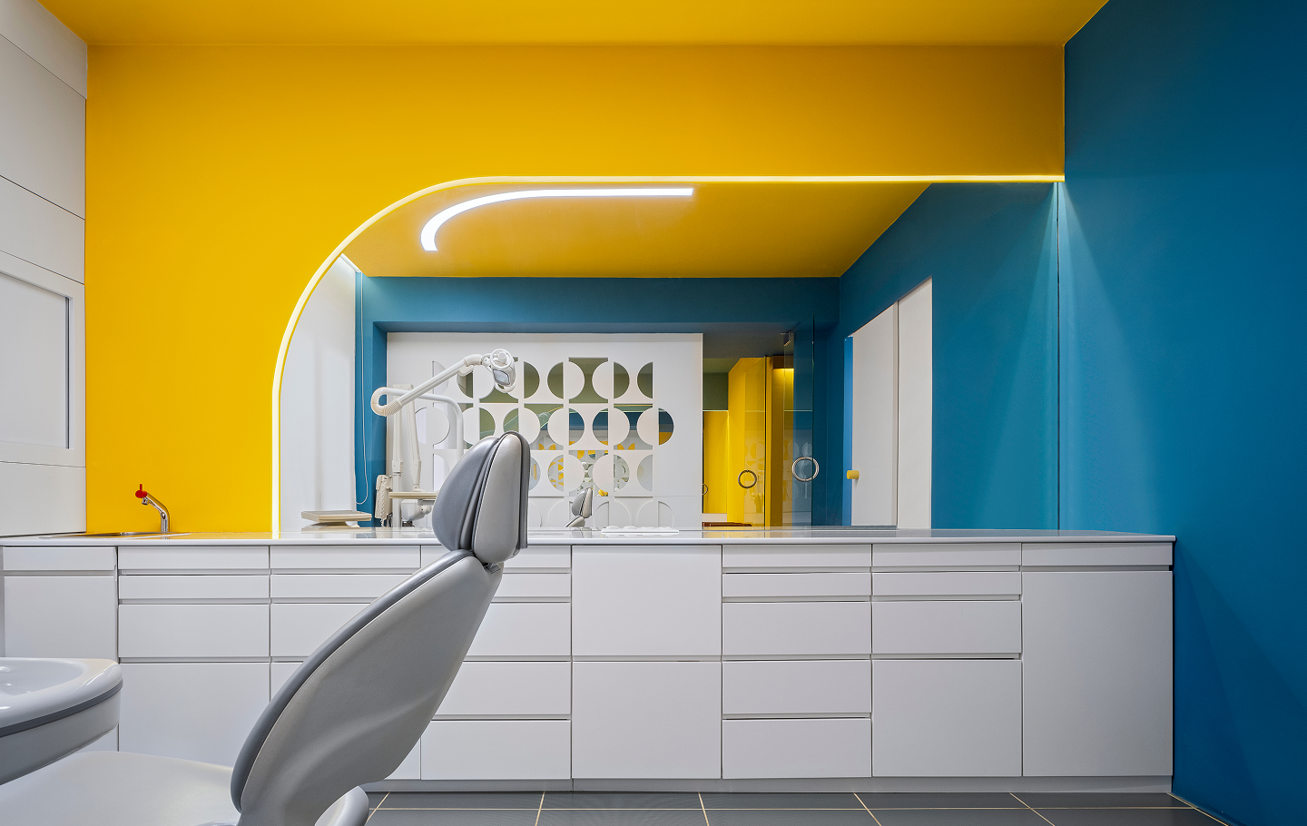 Dental office periodontology examination room - Hero section background